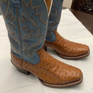 Men’s Ariat cowboy boots 10.5 D